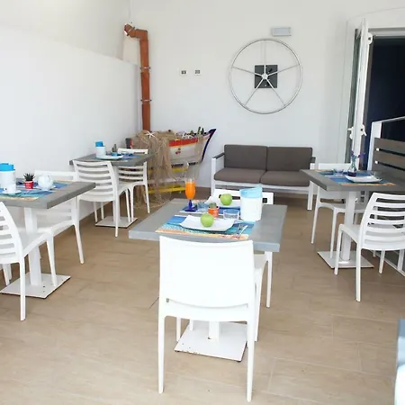 Nocleg ze śniadaniem Rivazzurra Design San Vito Lo Capo