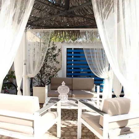 Rivazzurra Design Bed & Breakfast 3*